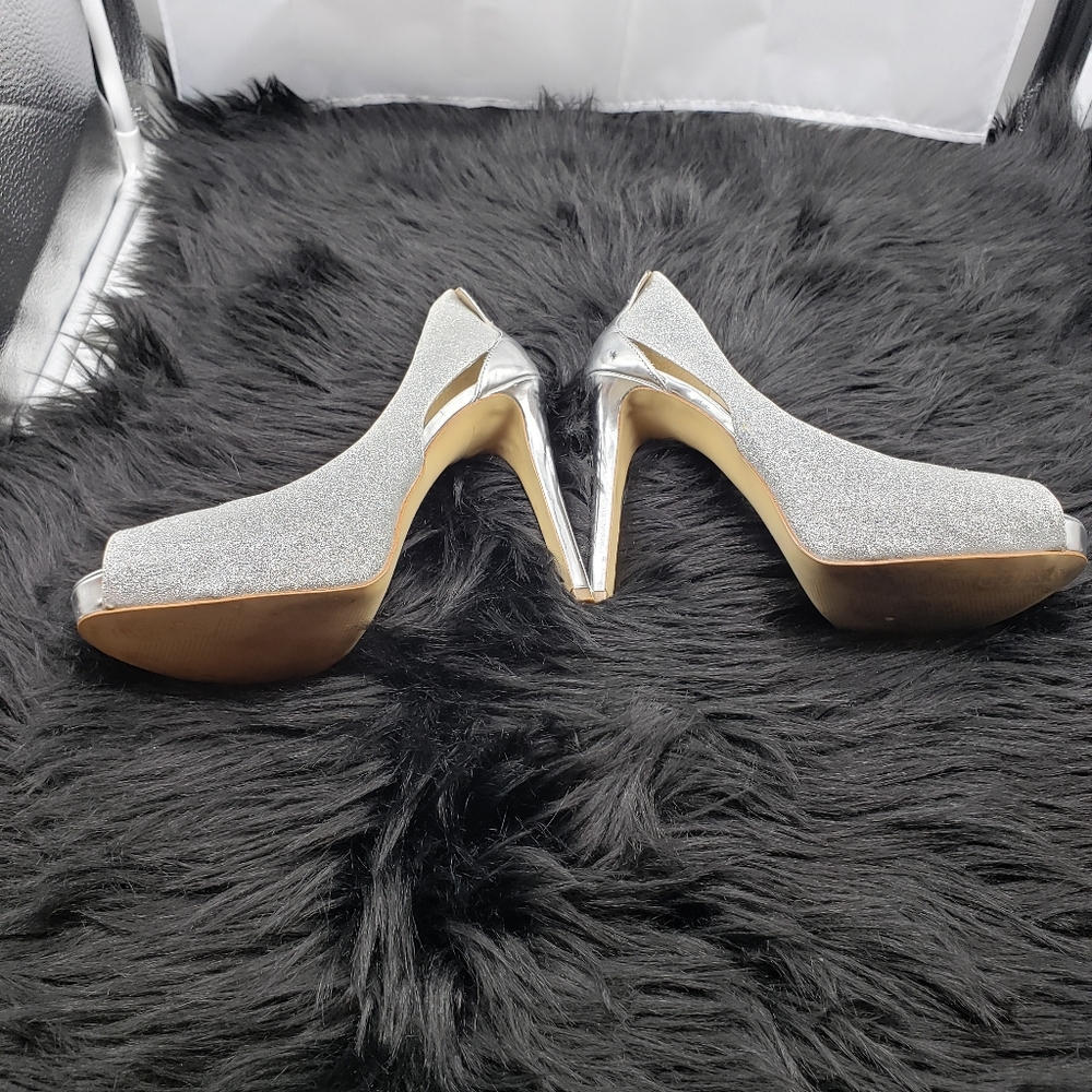 Guess Platform Heels - Picture 2 of 5